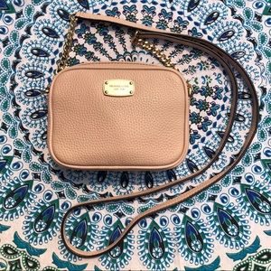 Michael Kors Jet Set Crossbody🍦
